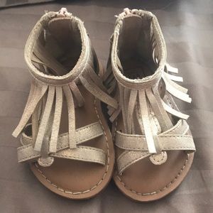 Metallic Gap sandals